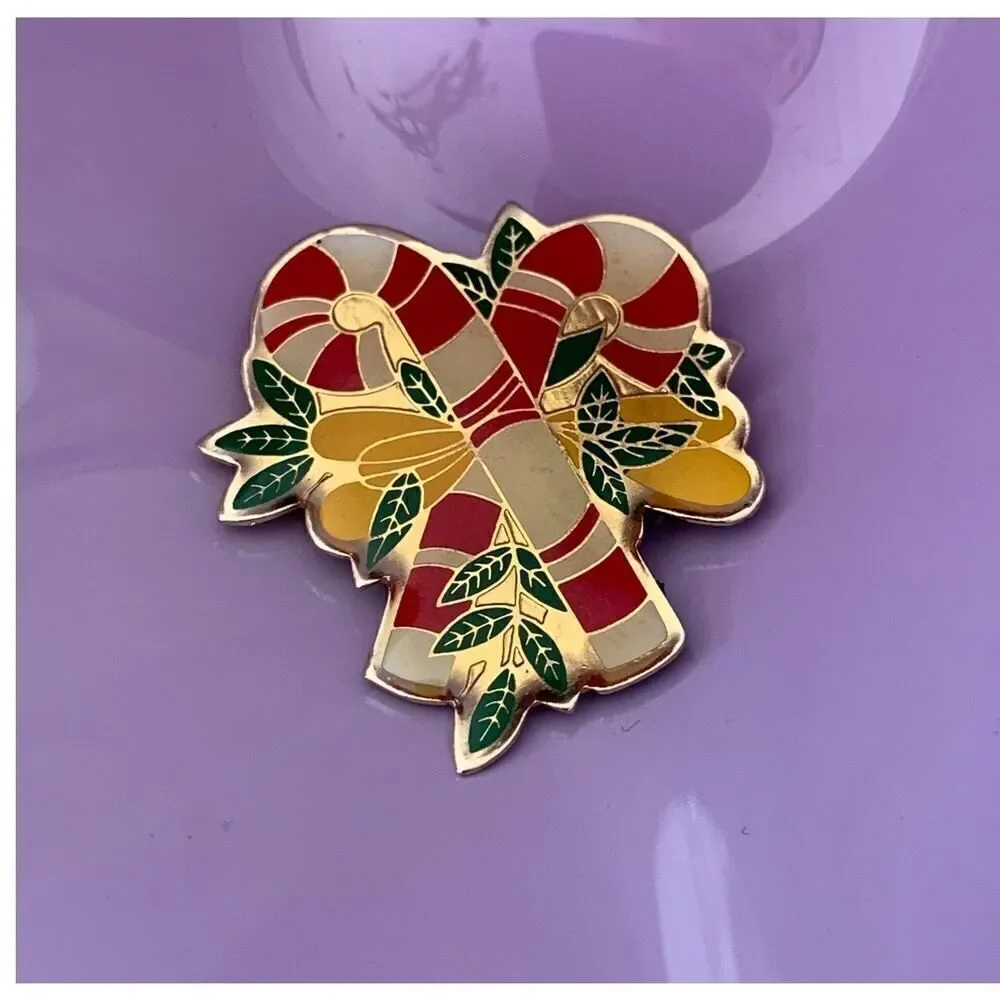 Vintage Enamel Candy Canes' Bouquet Brooch, in Gold tone, Unmarked